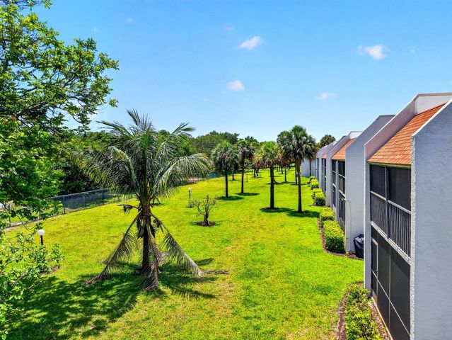 2975 SW 22nd Avenue 2010, Delray Beach, FL 33445