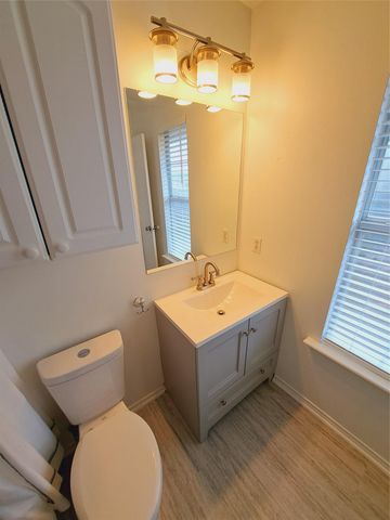 6703 Hill Oaks DR A, Austin, TX 78749