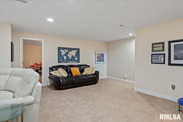 1609 Cressa Court, Springfield, IL 62704