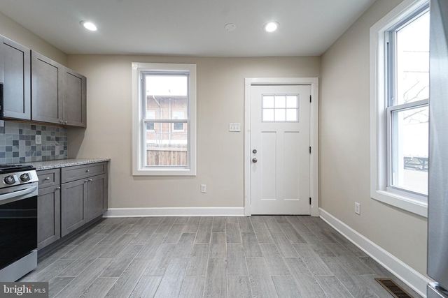 3042 E MONUMENT ST, Baltimore, MD 21205