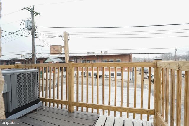 3042 E MONUMENT ST, Baltimore, MD 21205