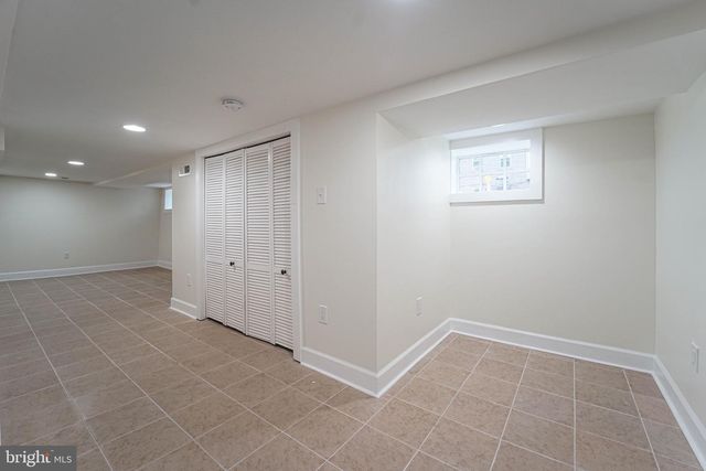 3042 E MONUMENT ST, Baltimore, MD 21205