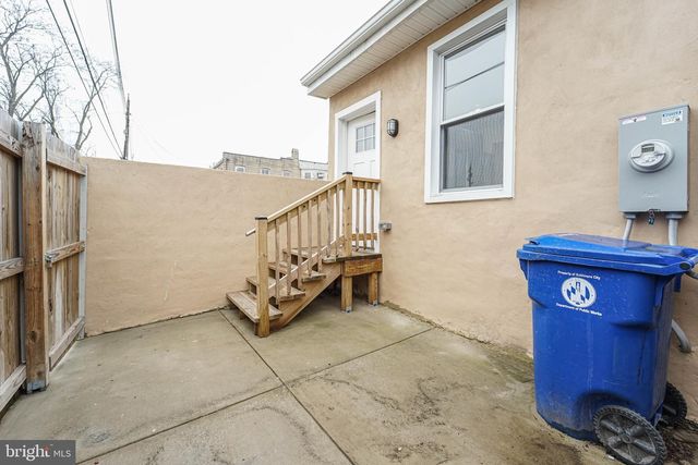 3042 E MONUMENT ST, Baltimore, MD 21205