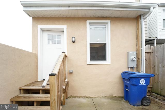 3042 E MONUMENT ST, Baltimore, MD 21205