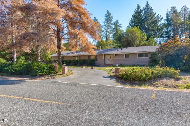 151 Verna Lane, Grants Pass, OR 97527
