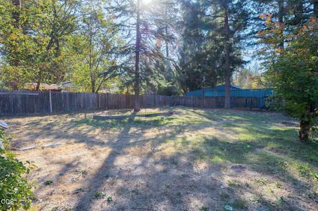 151 Verna Lane, Grants Pass, OR 97527