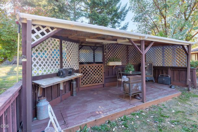151 Verna Lane, Grants Pass, OR 97527