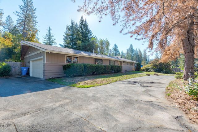 151 Verna Lane, Grants Pass, OR 97527