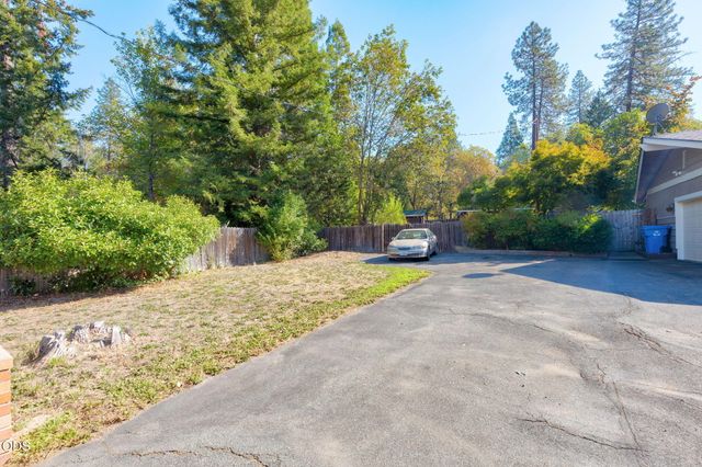 151 Verna Lane, Grants Pass, OR 97527
