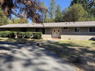 151 Verna Lane, Grants Pass, OR 97527