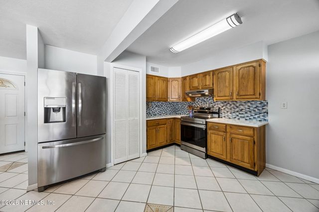 19 S 19TH Street, Fernandina Beach, FL 32034