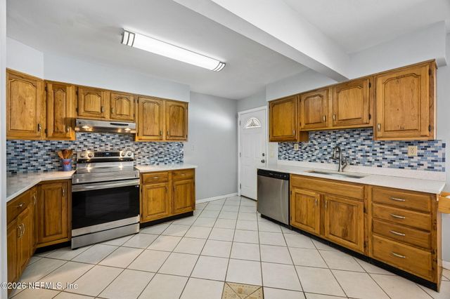 19 S 19TH Street, Fernandina Beach, FL 32034