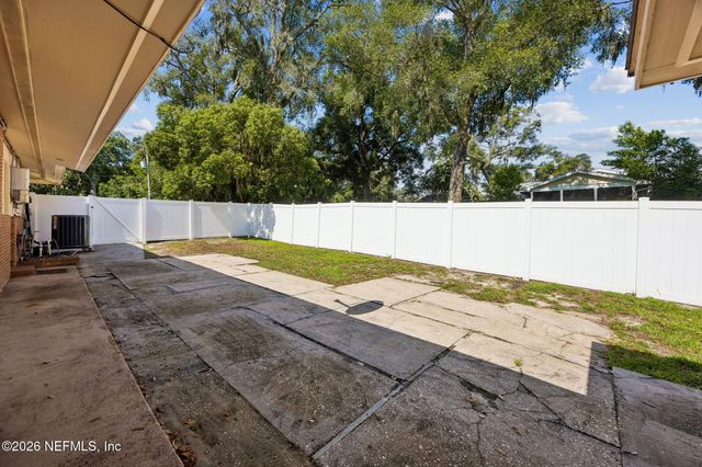 19 S 19TH Street, Fernandina Beach, FL 32034