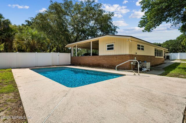 19 S 19TH Street, Fernandina Beach, FL 32034