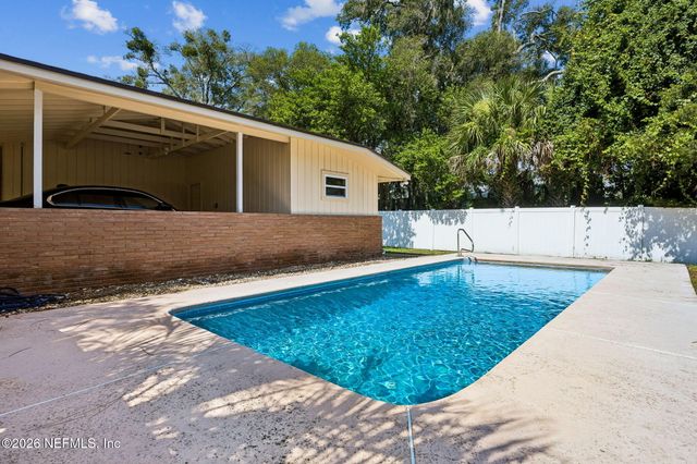 19 S 19TH Street, Fernandina Beach, FL 32034