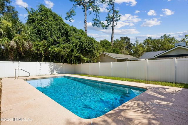19 S 19TH Street, Fernandina Beach, FL 32034