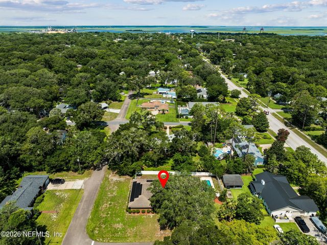 19 S 19TH Street, Fernandina Beach, FL 32034