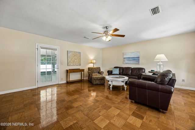 19 S 19TH Street, Fernandina Beach, FL 32034