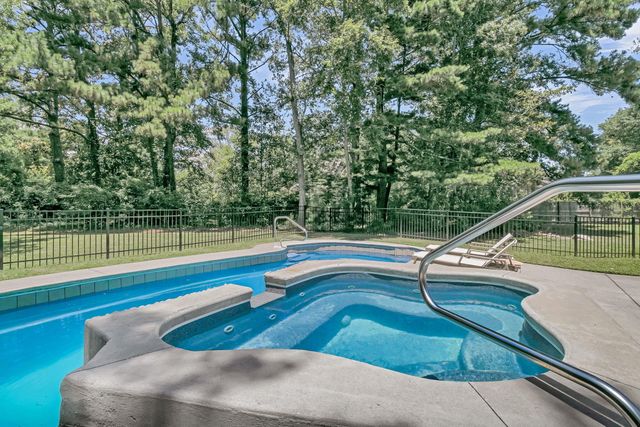 14 Brigadoon Place, Charleston, SC 29414