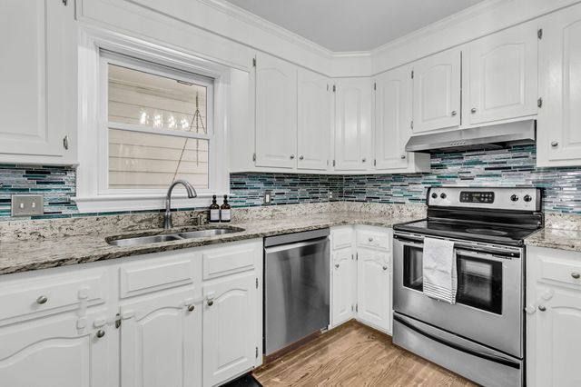 14 Brigadoon Place, Charleston, SC 29414