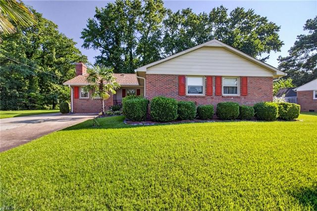 4704 Hunters Point DR, Portsmouth, VA 23703