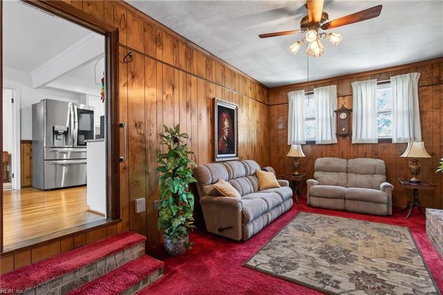 4704 Hunters Point DR, Portsmouth, VA 23703