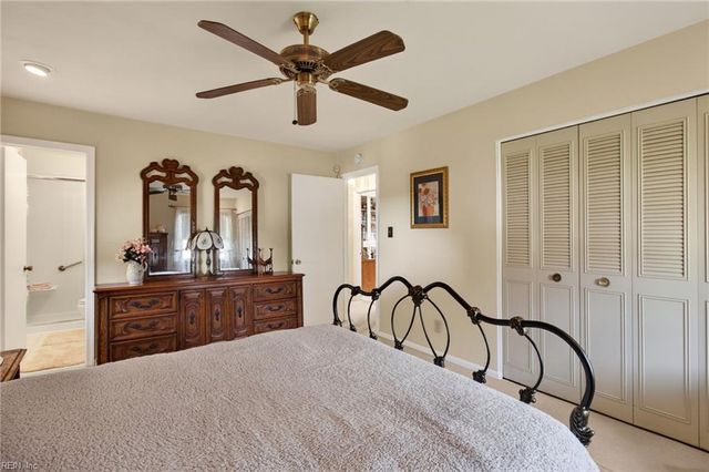 4704 Hunters Point DR, Portsmouth, VA 23703