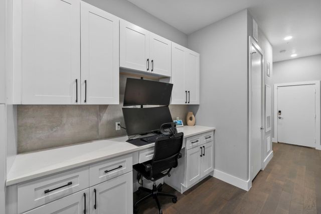 207 Pierce Street 209, Houston, TX 77002