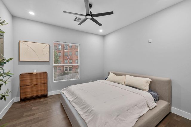 207 Pierce Street 209, Houston, TX 77002