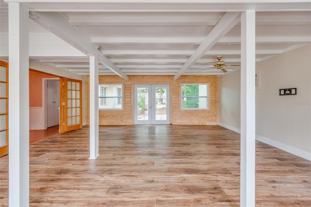 325 ORANGEVIEW AVENUE, Clearwater, FL 33755