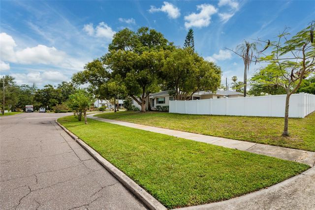 325 ORANGEVIEW AVENUE, Clearwater, FL 33755