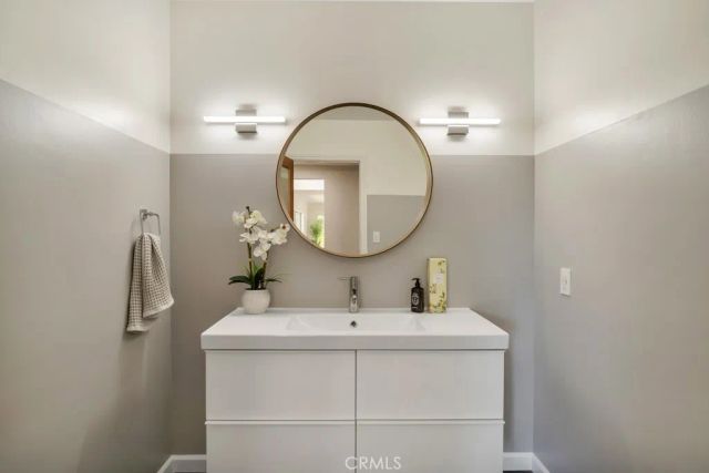 4391 Pampas Road, Woodland Hills, CA 91364