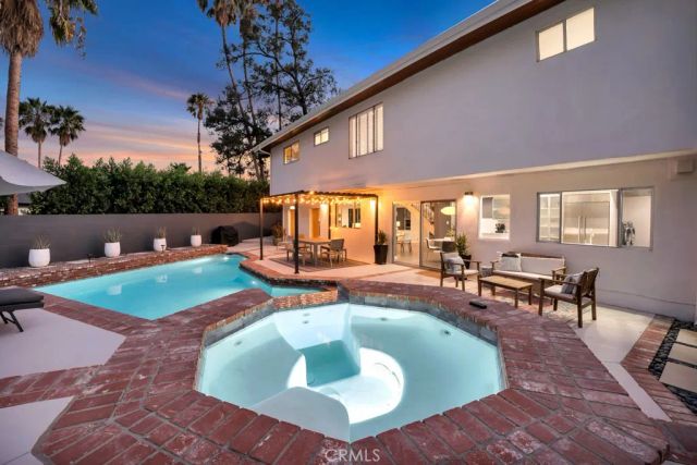 4391 Pampas Road, Woodland Hills, CA 91364