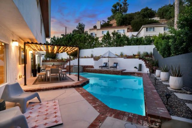 4391 Pampas Road, Woodland Hills, CA 91364