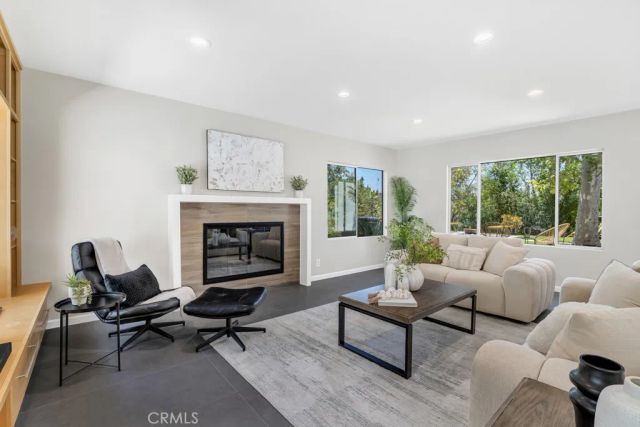 4391 Pampas Road, Woodland Hills, CA 91364