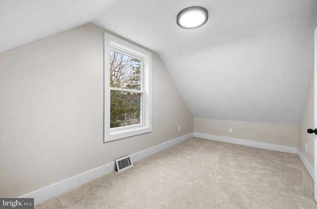 203 OAK AVE, Essex, MD 21221