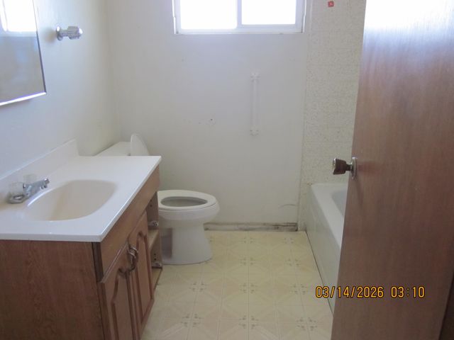 533 W Compton Avenue 1, Pixley, CA 93256