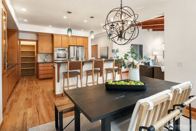 911 NW 59th Street, Seattle, WA 98107