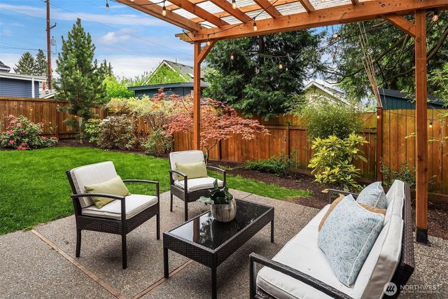 911 NW 59th Street, Seattle, WA 98107