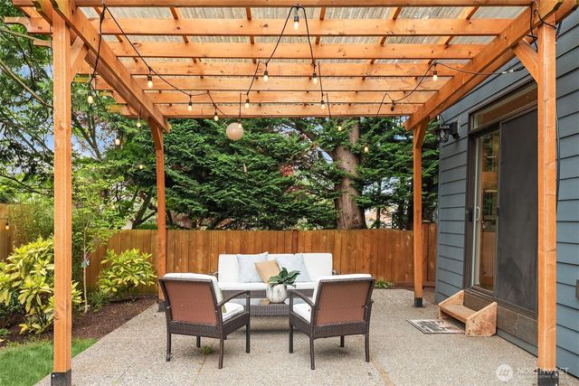 911 NW 59th Street, Seattle, WA 98107