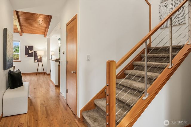 911 NW 59th Street, Seattle, WA 98107