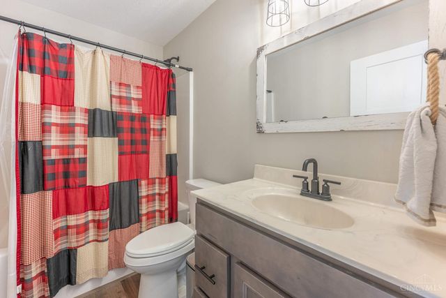 100 Union Crossing Drive, Carlisle, OH 45005