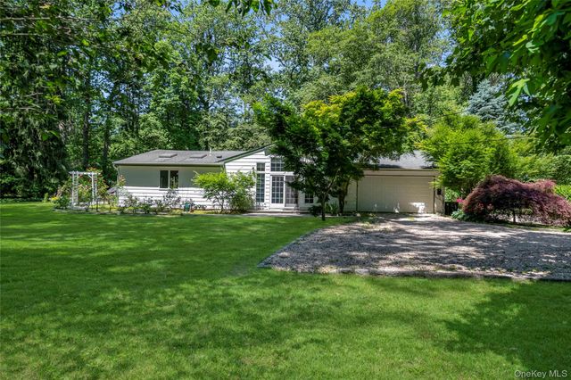 5 Eden Roc Drive, Locust Valley, NY 11560
