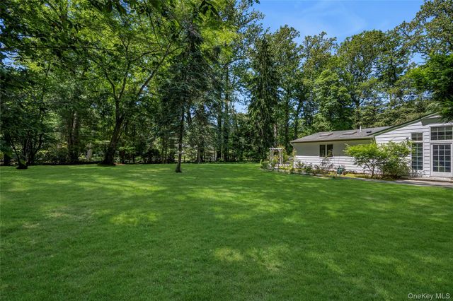 5 Eden Roc Drive, Locust Valley, NY 11560