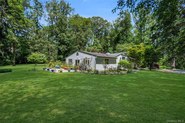 5 Eden Roc Drive, Locust Valley, NY 11560