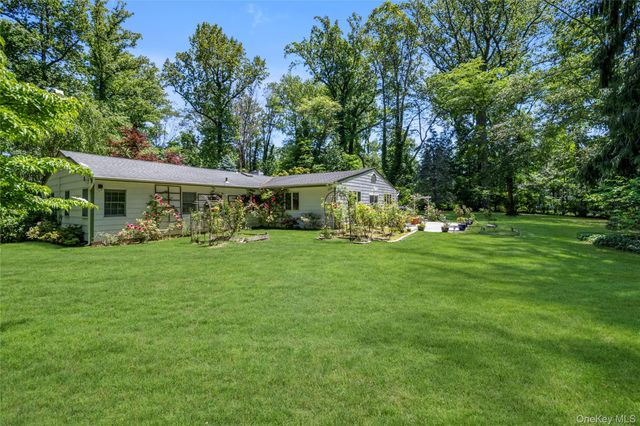 5 Eden Roc Drive, Locust Valley, NY 11560