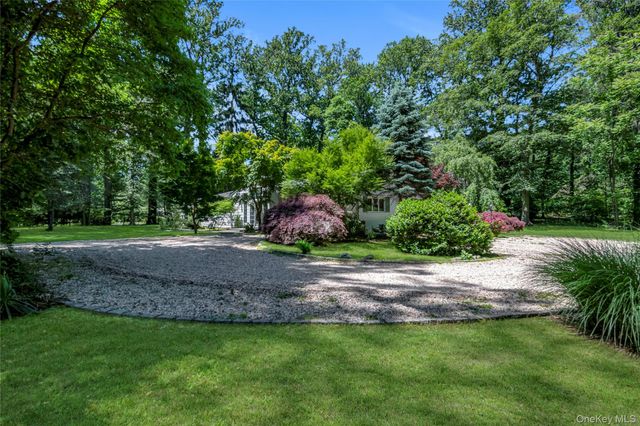 5 Eden Roc Drive, Locust Valley, NY 11560