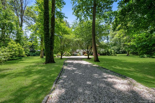 5 Eden Roc Drive, Locust Valley, NY 11560