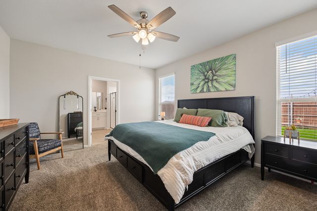 8569 Big Apple Dr, Fort Worth, TX 76179