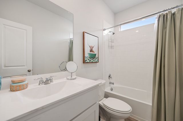 8569 Big Apple Dr, Fort Worth, TX 76179